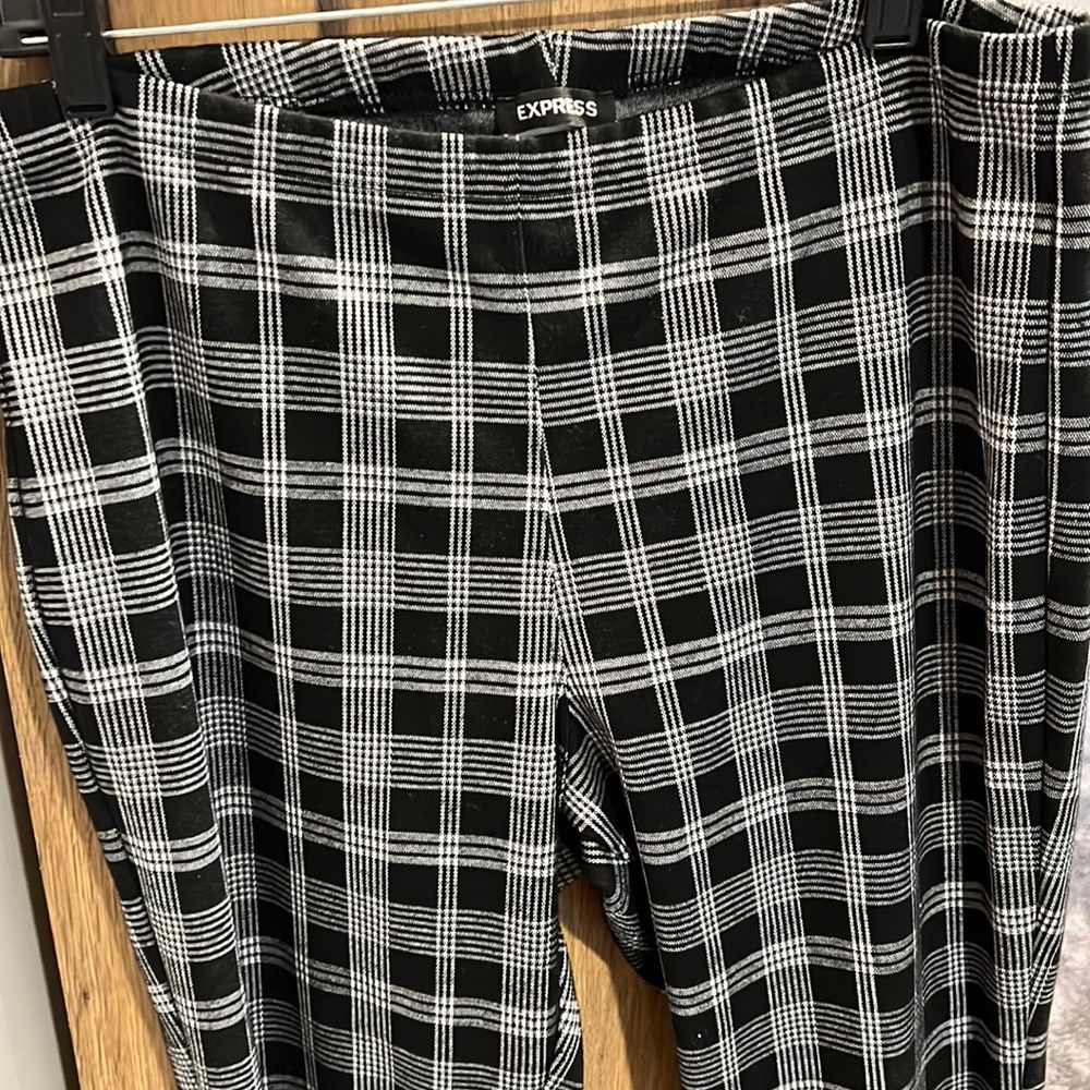 Express dress leggings